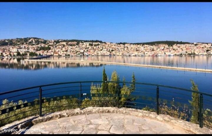 Apartment In Argostoli With Stunning Sea Views Exterior photo
